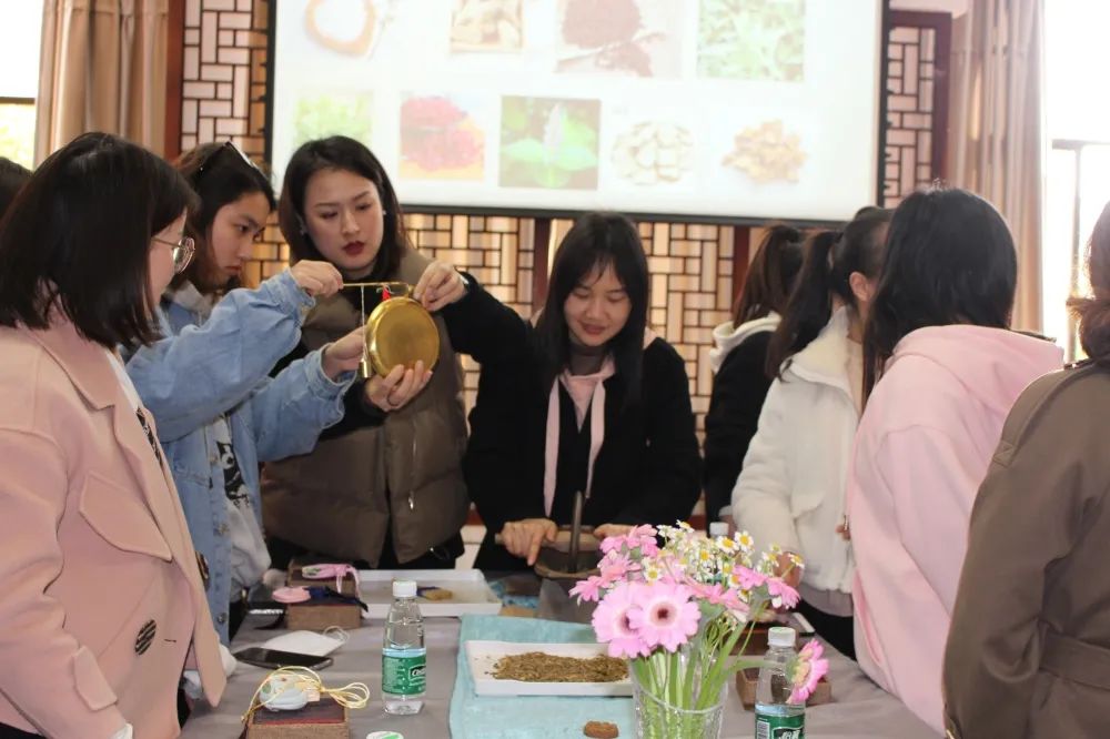我司开展富厚多彩的庆“三·八妇女节”系列运动 - 公司要闻 - 湖南万达项目治理有限公司【官网】